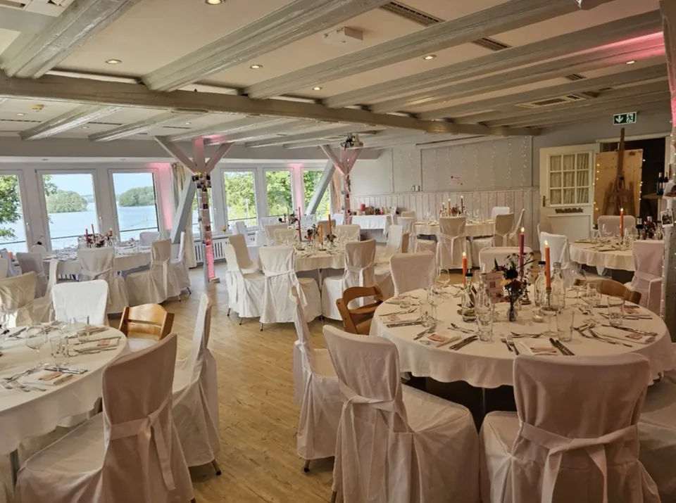 Hochzeit im Seehotel-Saal